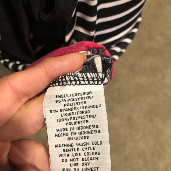 R&K Flattering Black Pink & White Dress - Picture 5 of 5